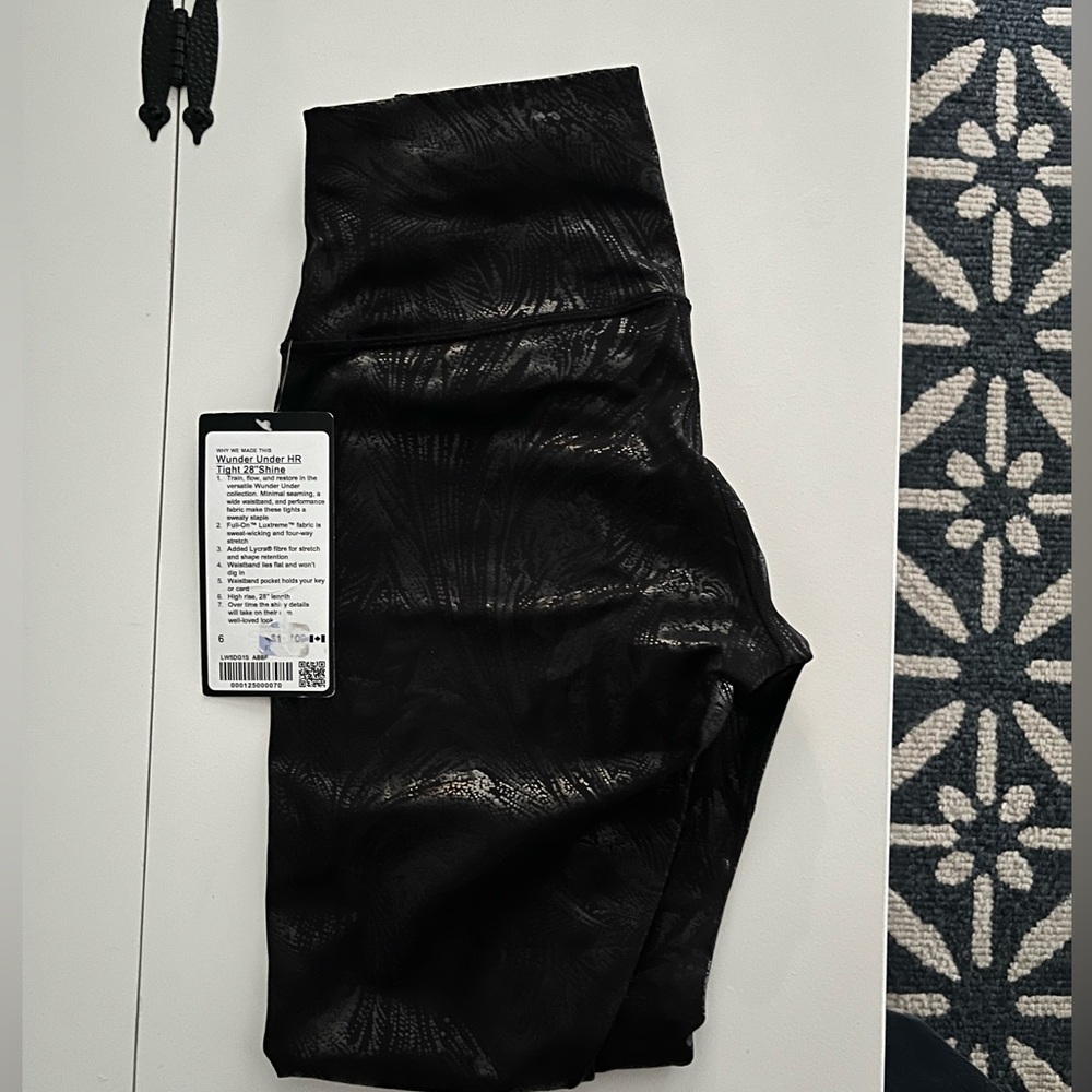 Lululemon winder under shine